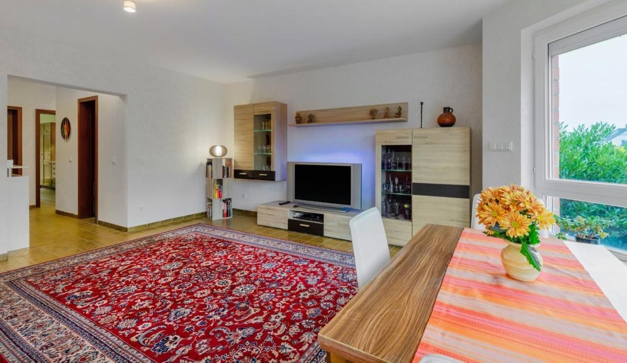 Modernes Apartment In Schoener Lage 뒤셀도르프 외부 사진
